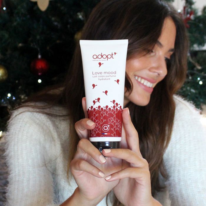 Love mood - Lait corps 200ml - Adopt idees cadeaux, lait corps, soin - Maquillage, Parfums, Vernis, Rouge a levres, Ongles, Homme, Femme, Jolie, Belle, Beaute, beauty, High Class, Top prices,